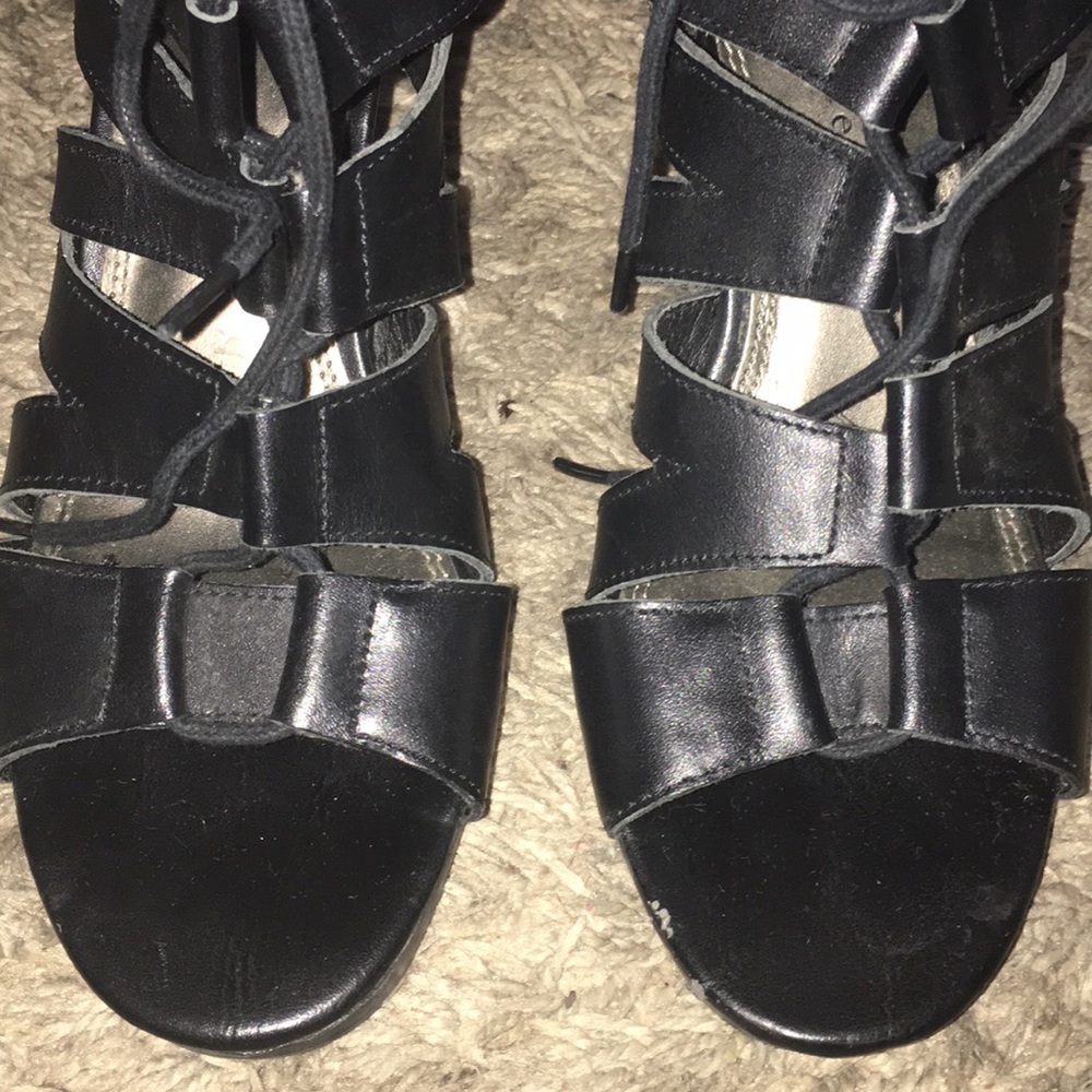 Shoes - Picture 6 of 11